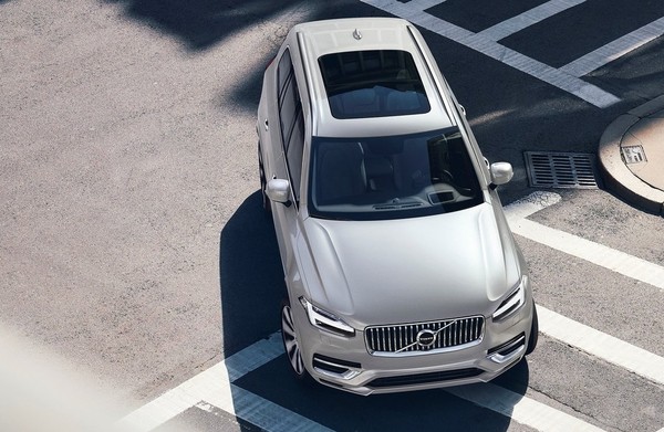 Volvo XC休旅將推「100」三位數新作　銷售力拼雙B，質感更勝勞斯萊斯？（圖／翻攝自Volvo）