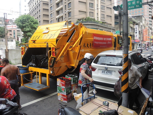 ▲雙十連假，桃園垃圾照常收運不打烊。（圖／環保局提供）