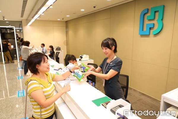 ▲台北富邦銀行停機倒數。（圖／記者湯興漢攝）