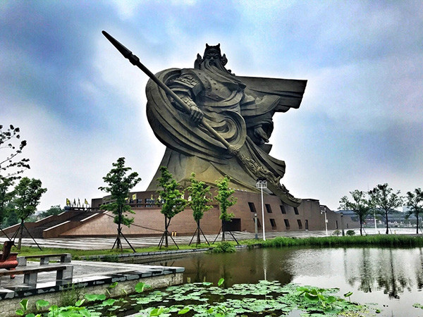▲▼湖北省荊州市「關公義園」巨型關公雕像。（圖／翻攝湖北文旅之聲）