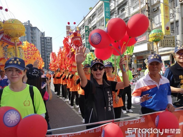 ▲彰化國慶舉辦踩街活動熱鬧非凡。（圖／記者唐詠絮攝）