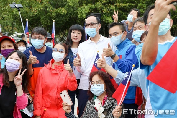 ▲朱前主席出席新北市林口國慶升旗典禮。（圖／朱立倫辦公室）