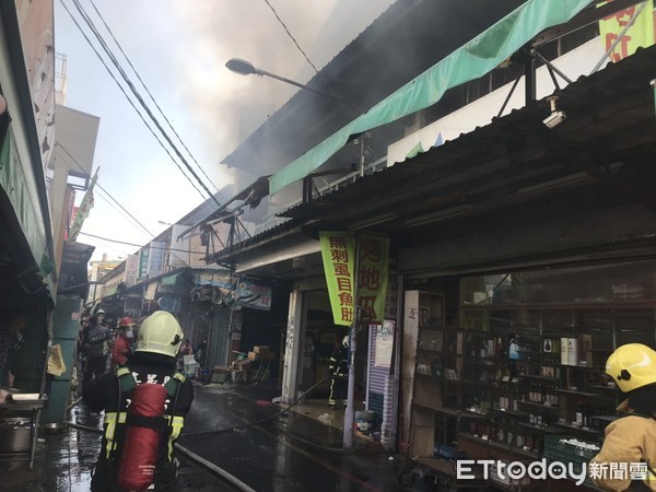 ▲▼朴子市第二市場火警。（圖／記者翁伊森翻攝）