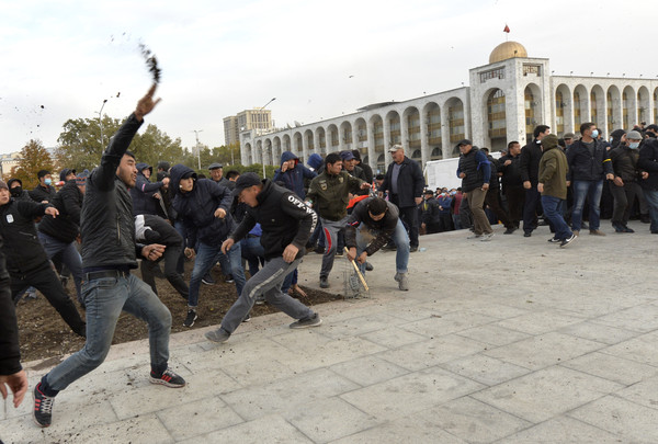 ▲吉爾吉斯,比什凱克,Bishkek,示威。（圖／達志影像／美聯社）