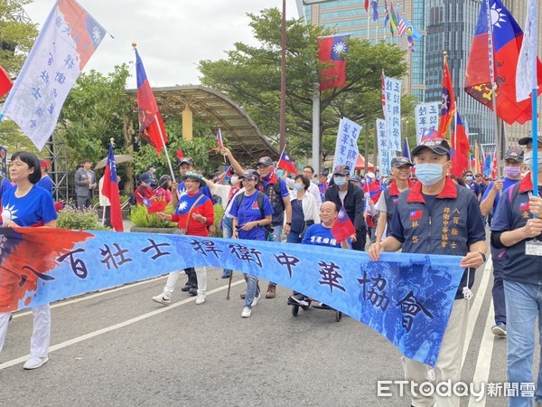 ▲▼八百壯士出席「護憲反台獨」活動。（圖／記者袁茵攝）