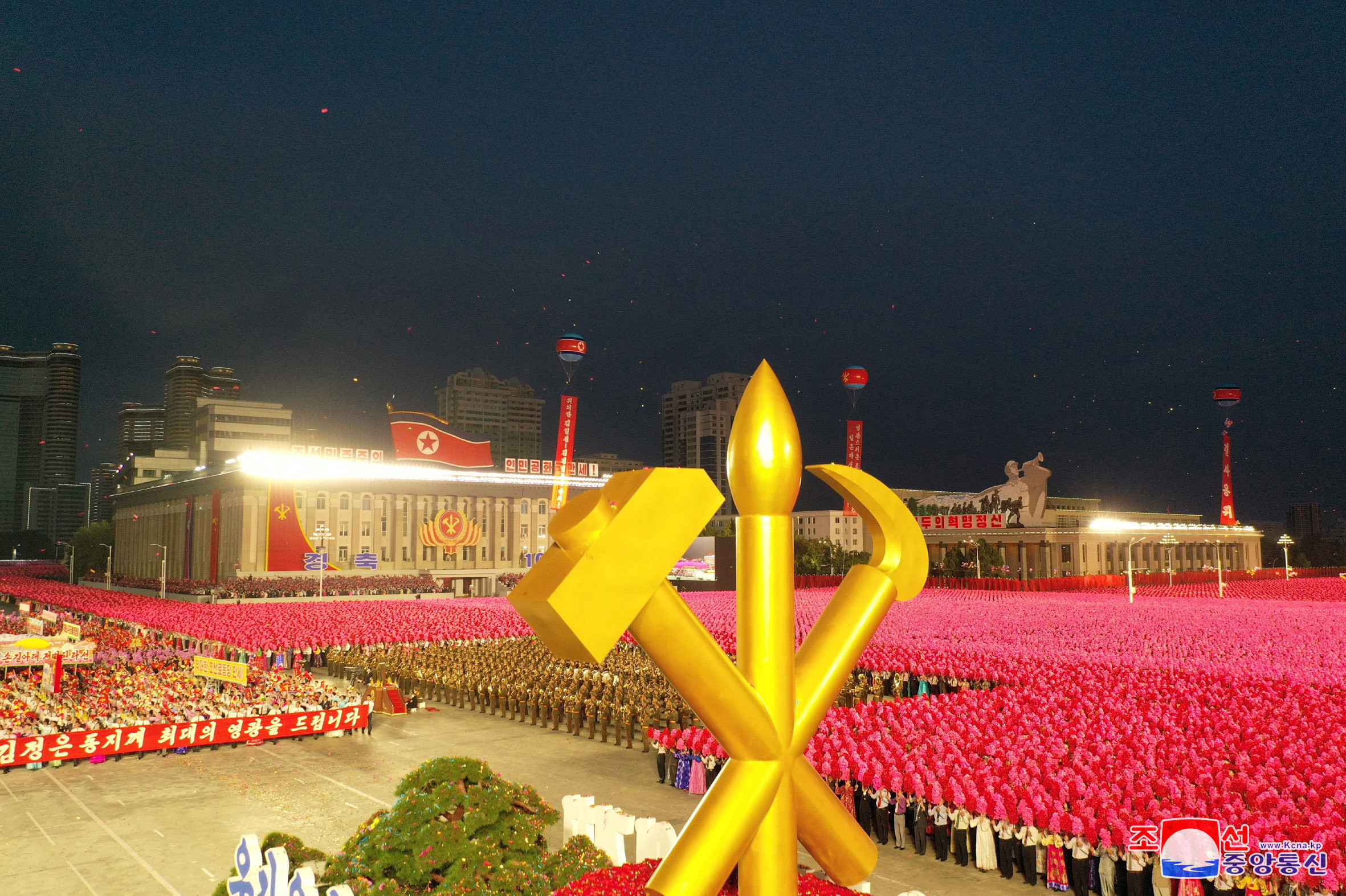 ▲▼北韓盛大慶祝勞動黨成立75周年紀念。（圖／路透社）