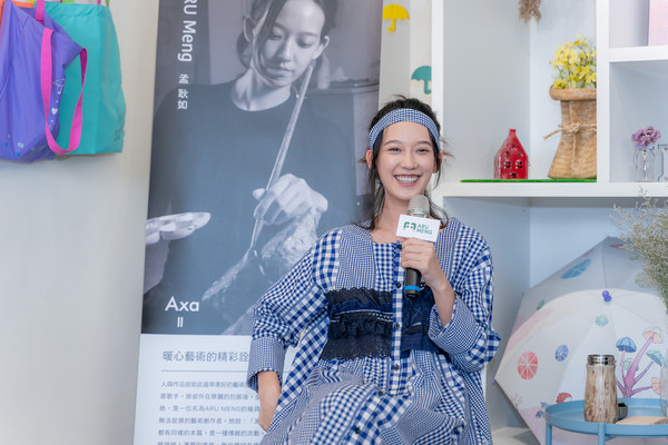 ▲▼孟耿如（左）與存在設計創辦人兼品牌設計總監黃于庭為村落妝點藝術氛圍。。（圖／大璽影藝提供）