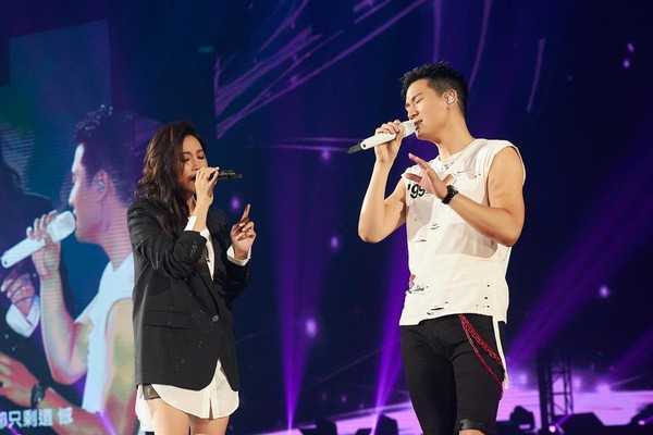 震撼彈！周興哲分了趙岱新？　最美主播IG藏伏筆