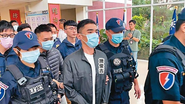 竹聯幫寶和會幹部施俊吉涉嫌教唆槍擊館長遭收押。
