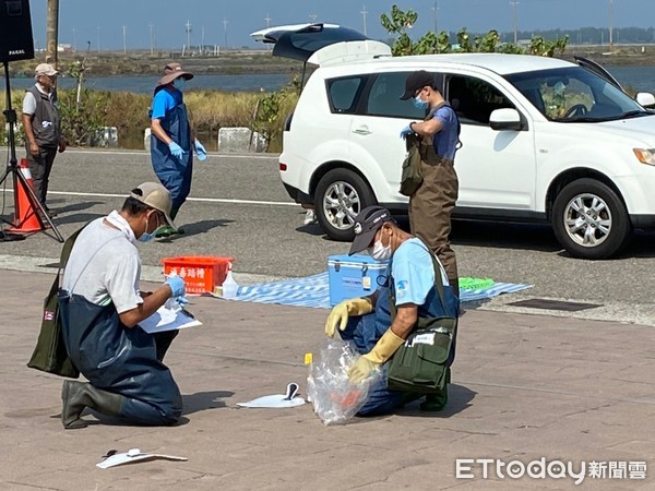 ▲台南市農業局於台南七股黑面琵鷺主棲地第一賞鳥亭，進行一年一度的黑面琵鷺保護區及度冬棲地巡守整備演練。（圖／記者林悅翻攝，下同）