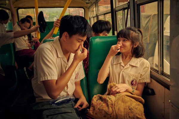 劉子銓（左）、陳妍霏（右）在電影《無聲》中飾演有聽力問題的特教學校學生，陳妍霏也因此入圍金馬獎最佳新演員。（CatchPlay提供）