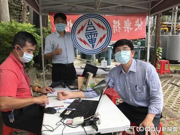 ▲血庫鬧血荒，台電台南區處捐血獻愛，與台灣血液基金會台南捐血中心共同舉辦「雙拾國慶捐熱血」活動。（圖／記者林悅翻攝，下同）