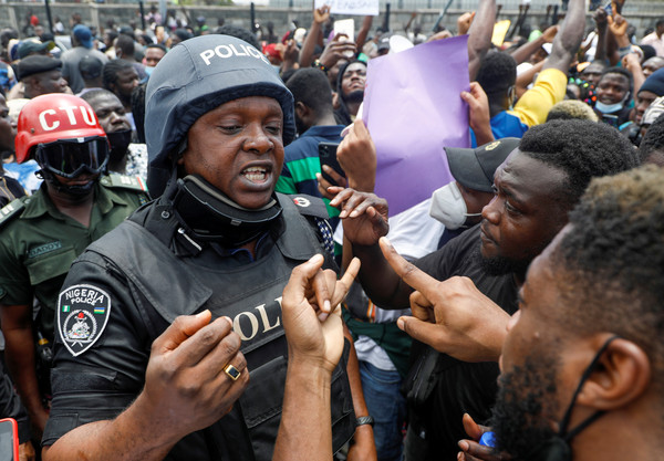 ▲▼奈及利亞警民衝突越演越烈。（圖／路透）