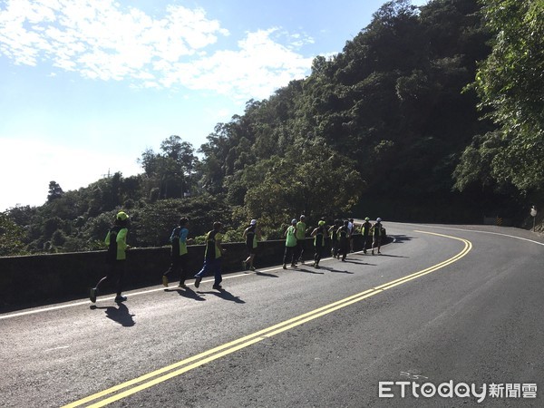▲▼舊蘇花蘇澳至東澳段25日辦路跑賽，車輛將定時定點引導通行管制。（示意圖／記者游芳男翻攝，下同）