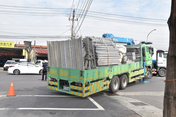 ▲▼高雄湖內區早上發生一起死亡車禍            。（圖／記者黃子倩翻攝）