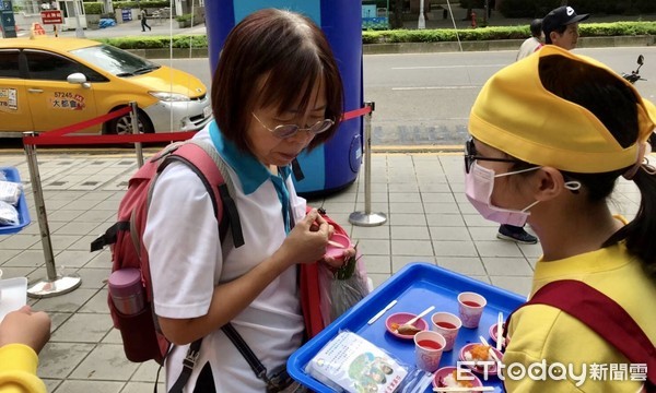 ▲新北三和國小「小農夫市集」秀食力 推廣在地食農健康好生活。（圖／新北市三和國小提供）