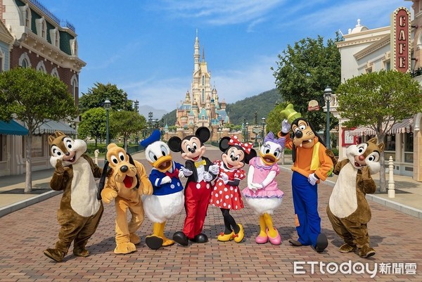 ▲迪士尼探索家度假酒店,來樂園欣賞全新「奇妙夢想城堡」。（圖／香港迪士尼樂園提供）