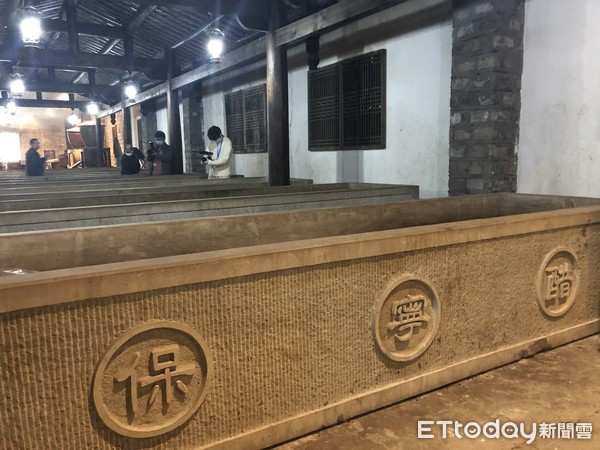 ▲寶寧醋文化館內保存以前專門特供北京中南海的手工發酵缸。（圖／記者魏有德攝）