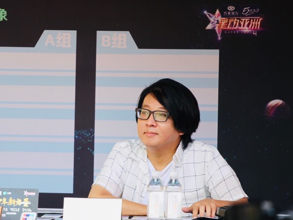 ▲▼袁惟仁轉戰大陸擔任歌唱節目評審。（圖／翻攝自微博）