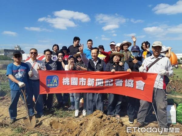 ▲桃園觀音千人焢窯，體驗農家樂。（圖／記者楊淑媛攝）