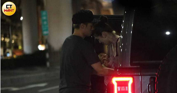 新手爸媽好樂1／許孟哲烤肉趴樂秀愛女　聚餐會友20分鐘快閃