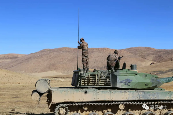 ▲▼西藏軍區受訓裝甲車畫面曝光。（圖／翻攝 西藏軍區微信公眾號高原戰士）