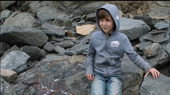 ▲俄羅斯7歲男童希連科發現魚龍化石。（圖／instagram／primocean_Aquarium）