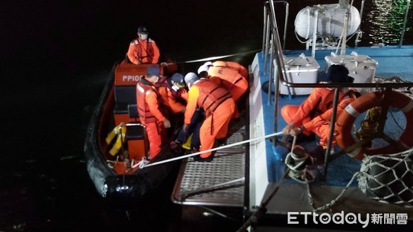 ▲釣客墜海，不幸宣告不治。（圖／地方中心翻攝）