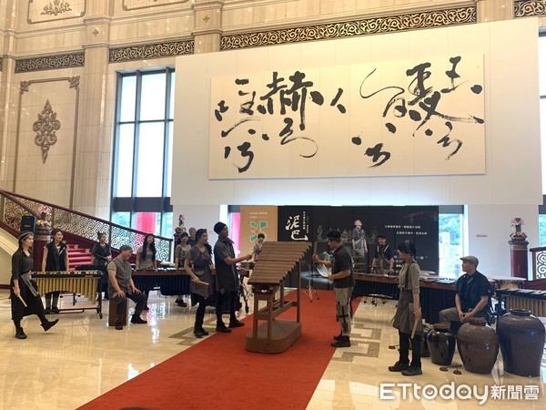 ▲▼「4代同台」打擊樂與陶瓷工藝跨界！朱宗慶樂團35年代表作《泥巴》2021演出。（圖／記者林育綾攝）