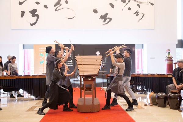 ▲▼「4代同台」打擊樂與陶瓷工藝跨界！朱宗慶樂團35年代表作《泥巴》2021演出。（圖／朱宗慶打擊樂團提供）