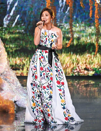 天后激吻新歡2／帶男友一同喝咖啡　梁靜茹讓朋友鑑定新戀情