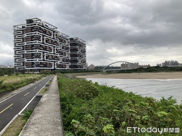 ▲▼  新北市淡水「海上皇宮」 ,淡水房市,淡水河景 。（圖／記者張菱育攝）