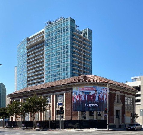 ▲▼洛杉磯街區命名為「SM娛樂廣場」（SM Entertainment Square）。（圖／翻攝自韓網）