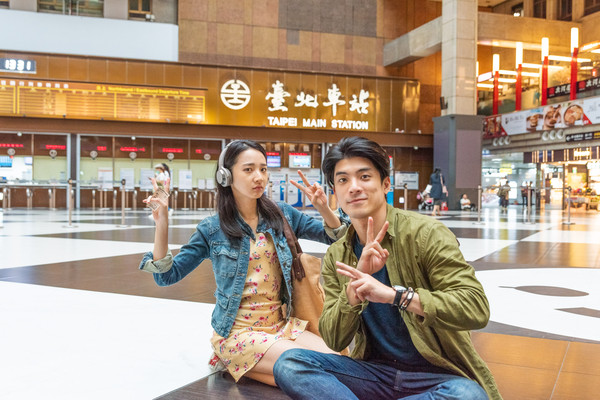 ▲▼《青春弒戀》在台北車站大廳拍攝。（圖／電影《青春弒戀》提供）