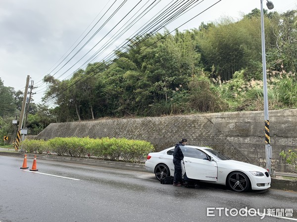 ▲快訊／新竹台3線「1男陳屍汽車後座」！全身被棉被包裹。（圖／記者陳凱力翻攝）