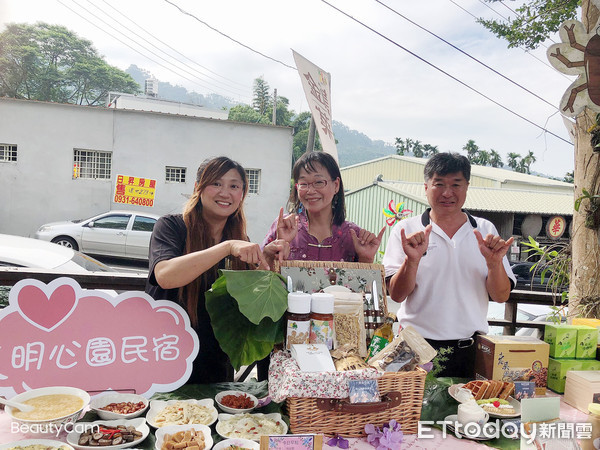 ▲雲林縣古坑鄉華山休閒農業區發展協會11月28日將於華山國小舉行「2020金牌小小咖啡師親子沖煮比賽」，孩子從小培養對土地人文的關懷，啟發專業技能興趣。 （圖／記者蔡佩旻翻攝）