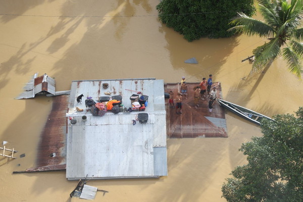 ▲▼菲律賓受梵高（Vamco）颱風侵襲嚴重，已有67人死亡。（圖／路透）