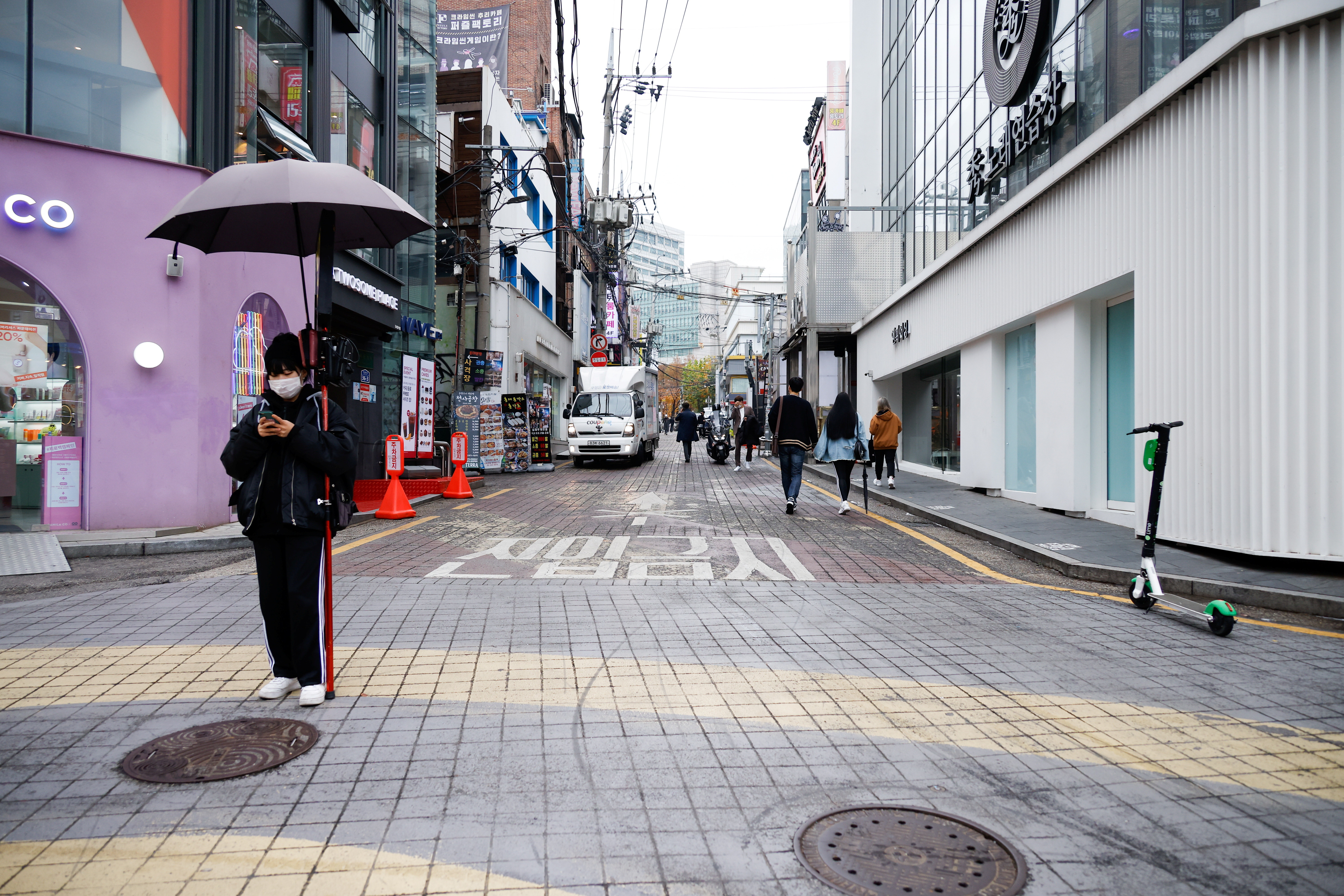▲▼南韓疫情拉警報，首爾街道顯得相當冷清。（圖／路透社）