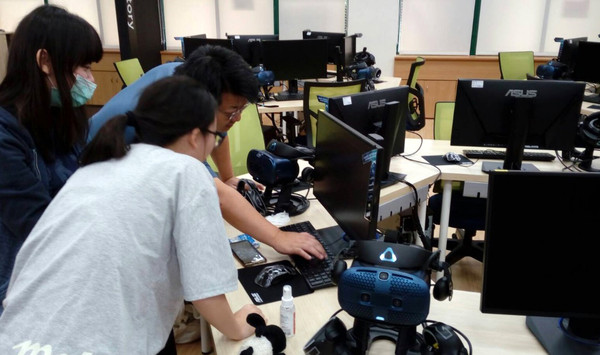 ▲HTC結盟東華大學　打造台灣首間「VR人才培育中心」。（圖／HTC提供）