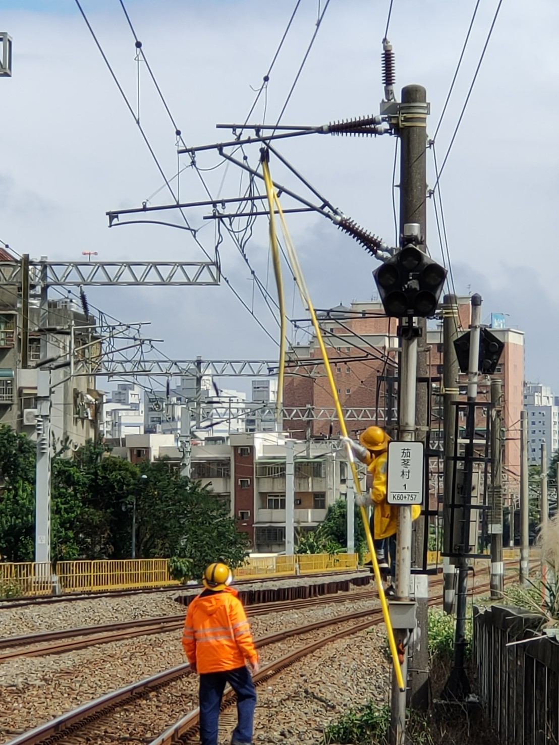 ▲▼台鐵電車線故障。（圖／台鐵）