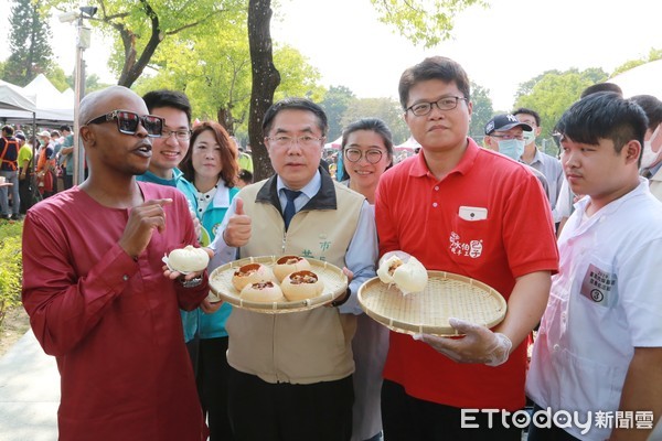 ▲台南肉燥飯節登場，市長黃偉哲除選出心目中最好的肉燥飯，主要還是要提倡國產豬肉。（圖／記者林悅翻攝）