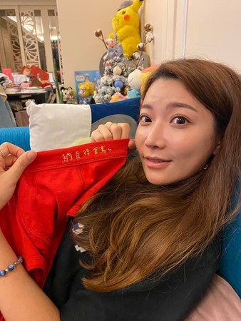 ▲納豆得金馬忘記感謝女友依依。（圖／翻攝自臉書／納豆）