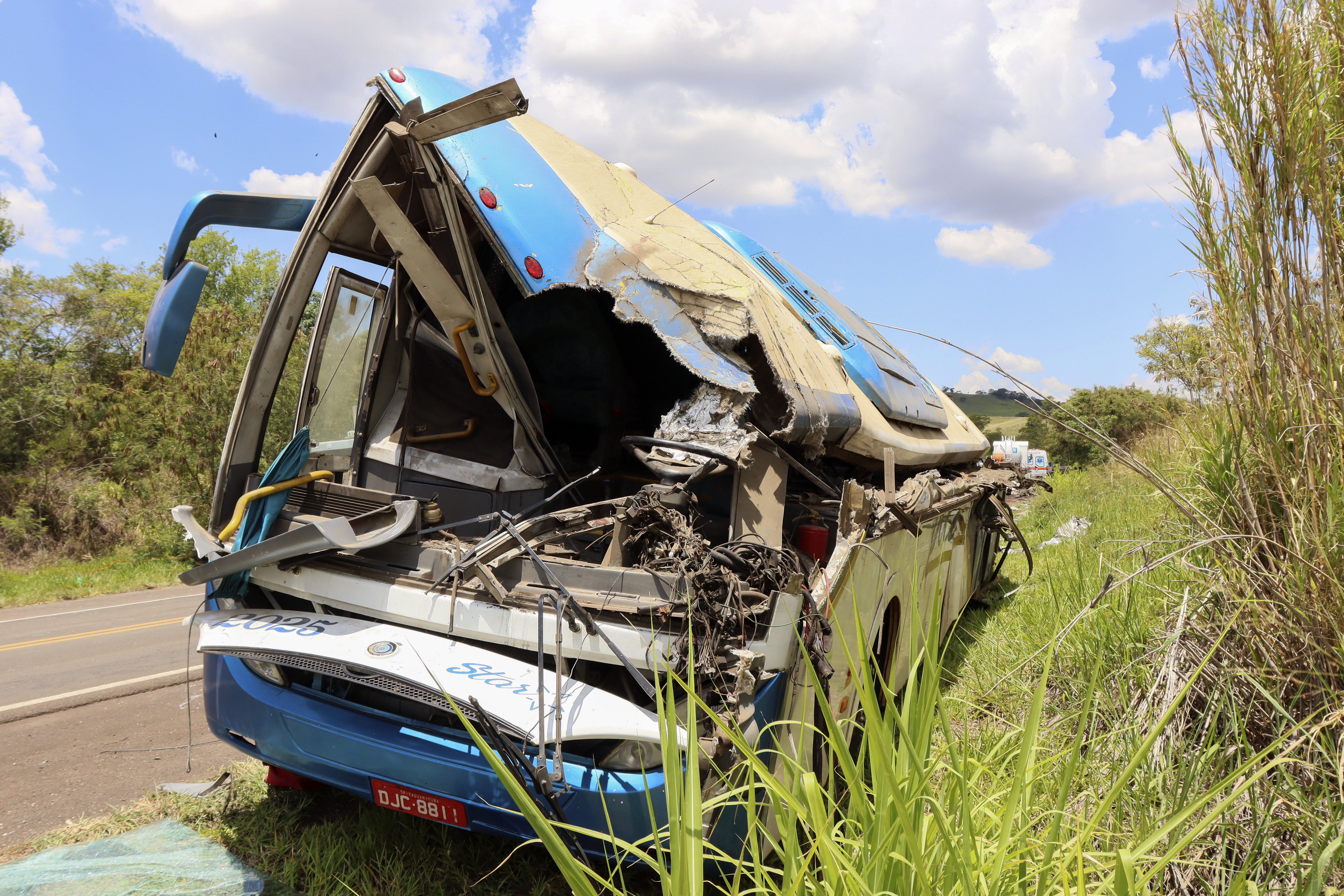 å·´è¥¿é‡å¤§è»Šç¦40æ­» å·´å£«å°æ'žå¡è»Š è»Šé«