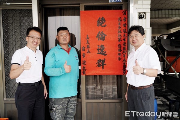 ▲嘉義縣邱經堯、唐昕遠榮獲全國優質虱目魚肚競賽優勝。（圖／嘉義縣政府提供）