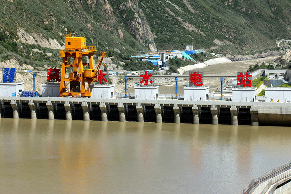 ▲▼藏木水電站位於雅魯藏布江中游，目前為西藏最大的水力發電站。（圖／CFP）