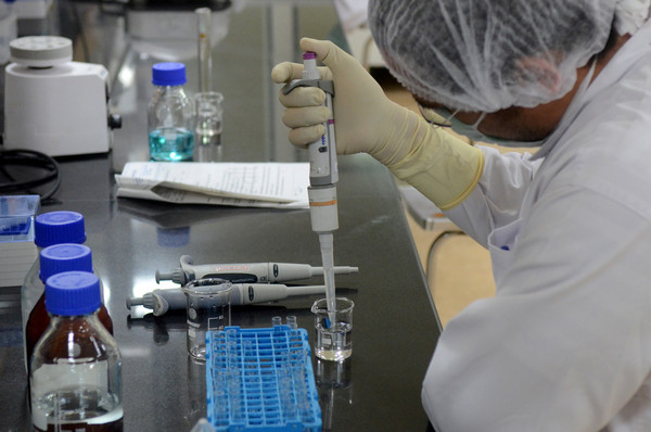 ▲▼製藥企業「印度血清研究所」（SII）參與研究新冠疫苗。（圖／路透）