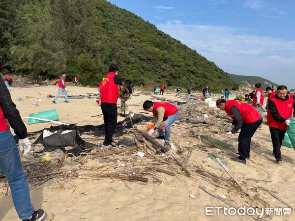 ▲珠海台商淨灘。（圖／台商提供）