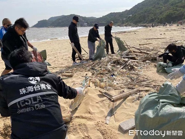 ▲珠海台商淨灘。（圖／台商提供）