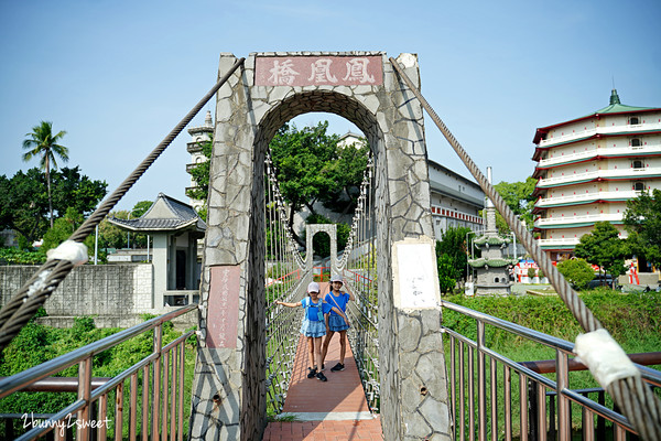 ▲台南最新竹溪水岸遊戲場。（圖／《兔兒毛毛姐妹花》）