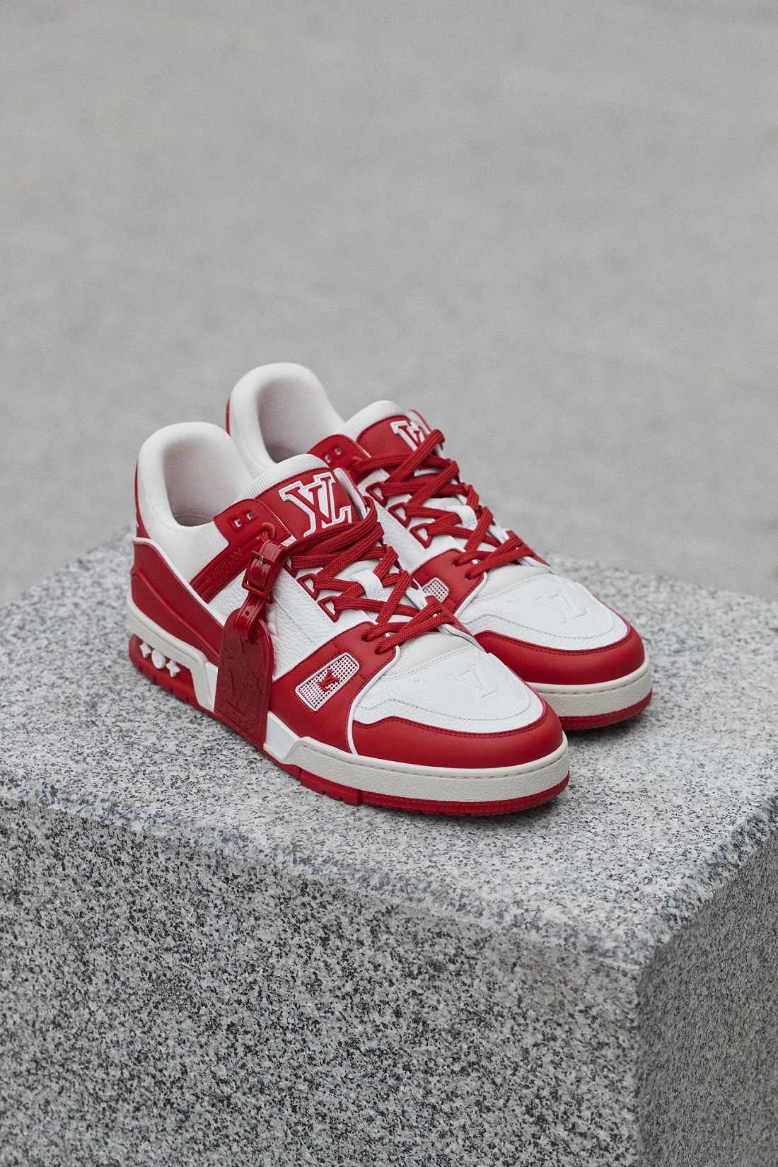 ▲PRADA X Adida、Louis Vuitton I (RED)           。（圖／品牌提供）